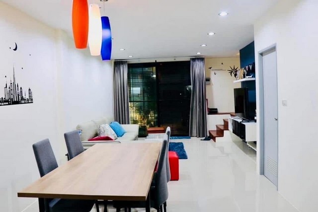 ให้เช่าทาวน์โฮม 2 ชั้น เชิงเนิน ตัวเมืองระยอง พร้อมเฟอร์นิเจอร์ครบ