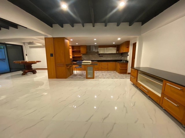 P463 ให้เช่าบ้าน ย่านทาวน์อินทาวน์ ศรีวรา ลาดพร้าว 94  ลาดพร้าว ใกล้เลียบด่วน เหมาะทำออฟฟิศ ใกล้ เดอะ ซีน ทาวน์อินทาวน์