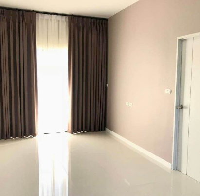 ให้เช่าทาวน์โฮม2 ชั้น ยูนิโฮม ลำลูกกา คลอง4 มี 3 ห้องนอน  2 ห้องน้ำ