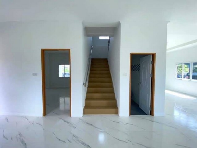 บ้านเดี่ยวสร้างใหม่  2 ชั้น ใกล้เมือง หนองจ๊อม สันทราย