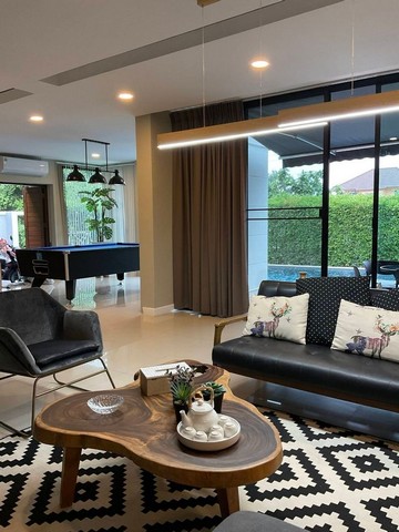 ให้เช่าพูลวิลล่า สไตล์โมเดิร์น เฟอร์ครบ สันพระเนตร สันทราย