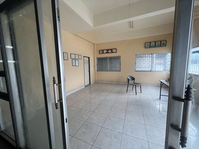 HR2271ให้เช่าโกดัง รวม 1,100 ตร.ม. ย่านรังสิต-นครนายก 74 เหมาะทำคลังสินค้า สตูดิโอไลฟ์สด โรงงาน ออฟฟิต