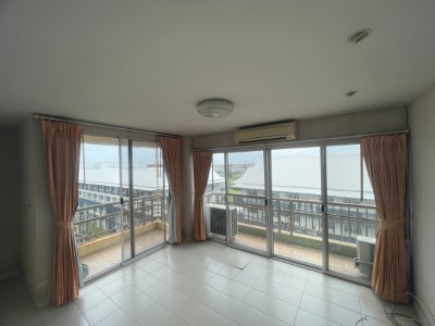 ขายคอนโดThe parklandBangna วิวห้องมุม ชั้น7 ขนาด 53.5 มี 1 นอน 1 น้ำ  ขาย 1.8 ล้าน สนใจนัดดูห้องและต่อรองราคาได้ ถ.บางนาตราดซอย37