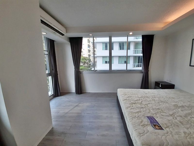 The Waterford Sukhumvit 50 spacious private 2nd floor BTS On Nut