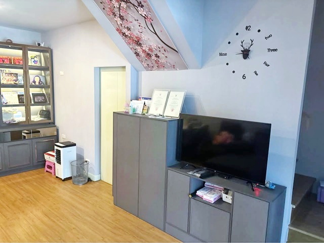 ให้เช่าทาวน์เฮาส์ 3 ชั้น บางเขน MRT คู้บอน 2.7 กม. รามอินทรา 83  บ้านกลางเมือง 20ตร.วา. 240ตร.ม. รพ.สินแพทย์ รามอินทรา 3กม. เฟอร์ครบ 3 นอน