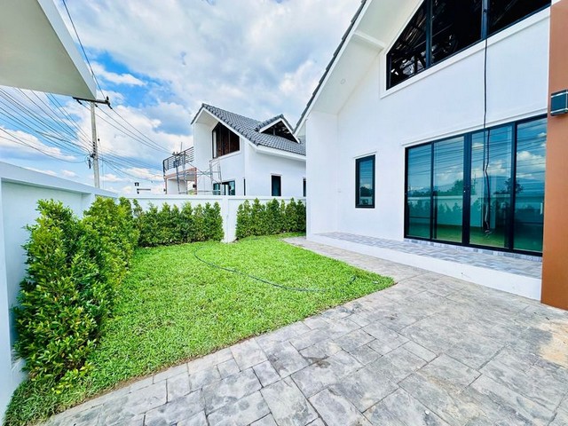 พูลวิลล่าสร้างใหม่ ใกล้รร.นานาชาติลานนา สันผักหวาน หางดง