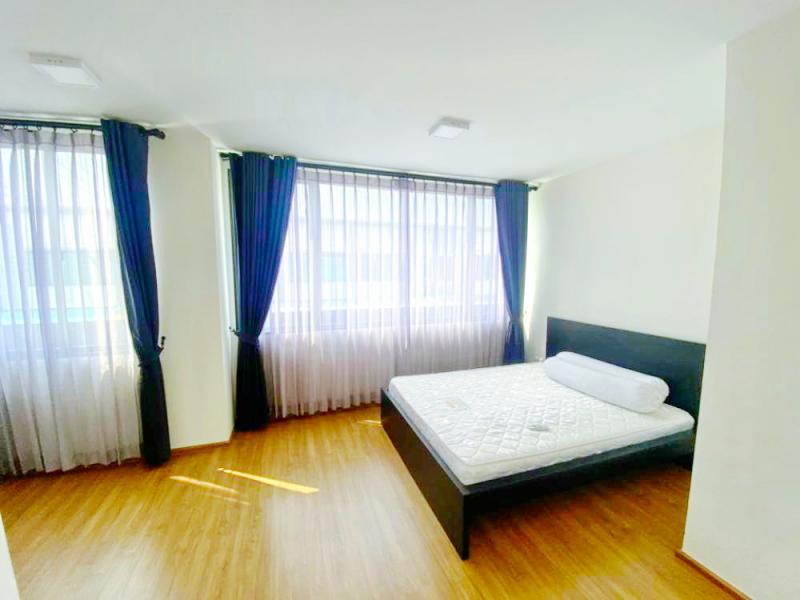 ตลาดนัมเบอร์วัน ราม 2 1.9 กม. APL สุวรรณภูมิ 6 กม. ทาวน์โฮม 2 ชั้น 19 ตร.วา .159ตร.ม. ม.รามคำแหง 2 1.6 กม. จัดเต็มเฟอร์ 3 นอน 2 น้ำ