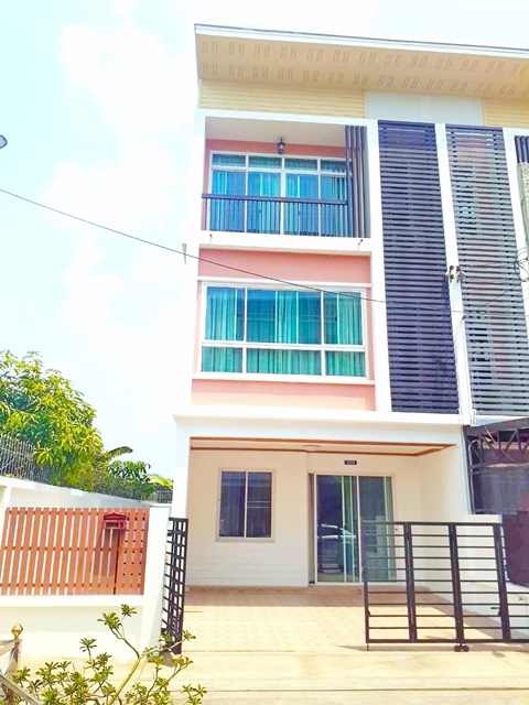 คลีนิคความงาม MRTดอนเมือง คฤหาสน์แนวตั้ง  รร.นานาชาติฮาร์โรว์  2.2 กม. ให้เช่า3 ชั้น ใหม่ 34ตร.วา. 410ตร.ม. 3 นอน 3 น้ำ ตลาดโกสุมรวมใจ 750ม.