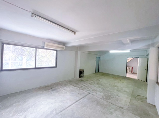 โรงแรมเลอทาน่า 900ม. 5นอน บิ๊กซีบางพลี 600ม. MRT ศรีแบริ่ง ให้เช่า อาคารพาณิชย์ 3 คูหา 4ชั้น  36ตร.วา. 580ตร.ม. ติดถนนใหญ่4น้ำ