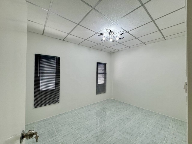 Vายทาวน์เฮ้าส์2ชั้นเลี่ยงหนองมน  มณีแก้วกรีนเฮ้าส์ 2 ห้องนอน 2 ห้องน้ำ