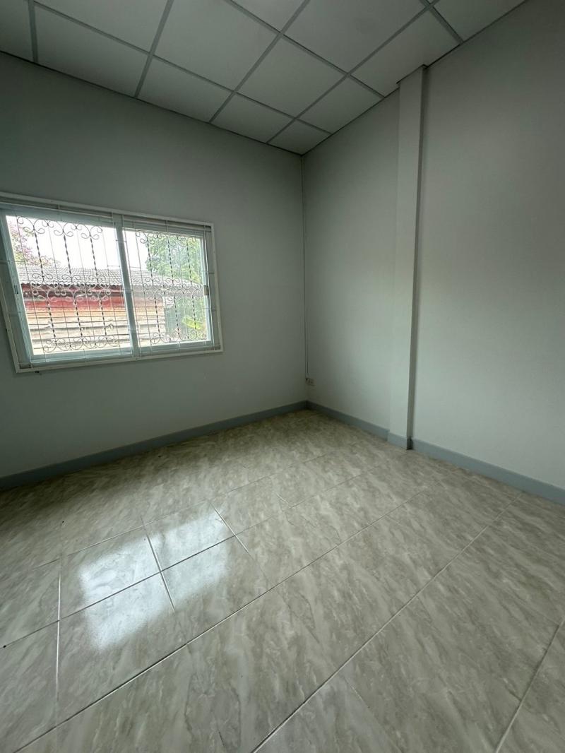 ขายทาวน์เฮ้าส์ 2 ชั้น ลาดพร้าว วังหิน 49  ขายทาวน์เฮ้าส์ 2 ชั้น ลาดพร้าว วังหิน 49