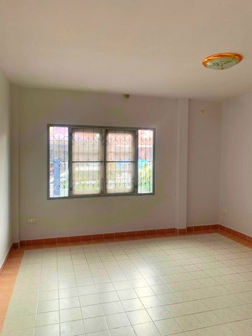 ขายบ้านเดี่ยวชั้นเดียวบ้านสวนชลบุรี ใกล้ตัวเมืองชลบุรี บนเนื้อที่   40  ตรว.  2  นอน 1  น้ำ