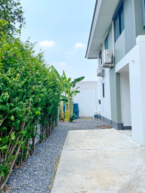 ดรีม เวิลด์ 3.5 กม. ลำลูกกา-รังสิตคลอง 5 ถูกที่สุด ให้เช่า บ้านเดี่ยวหรู 2 ชั้น  52ตร.วา. พร้อมเฟอร์ 3นอน 2น้ำ สนามกอล์ฟธัญญะ 3.9กม.