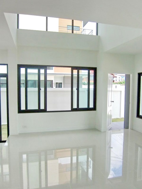 มาเรีย การ์เด้น 2กม.ไม่มีบ้านตรงข้าม ดีไซน์วิลเลจ MRTบางรักใหญ่ 1กม.บ้าน 3ชั้น  5นอน  4น้ำ  สไตล์โมเดิร์น ทำเลเยี่ยม  ราชพฤกษ์ 300ม.