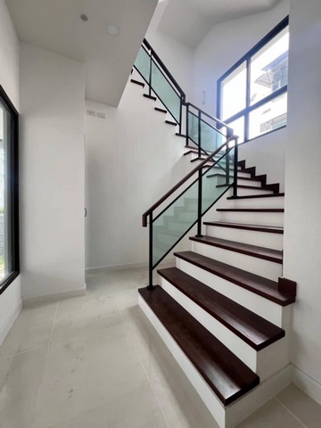 HR2319ให้เช่าบ้านเดี่ยว หลังมุม โครงการเดอะ ซิตี้ เอกมัย – ลาดพร้าว ตกแต่งสวย ใกล้เลียบด่วนรามอินทรา