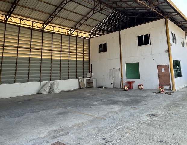 ให้เช่า ที่ดิน 2.5 ไร่ พร้อมอาคารสำนักงาน 1 อาคาร 2 ชั้น 400 ตารางเมตร 6 ห้องทำงาน พัฒนาการ 69