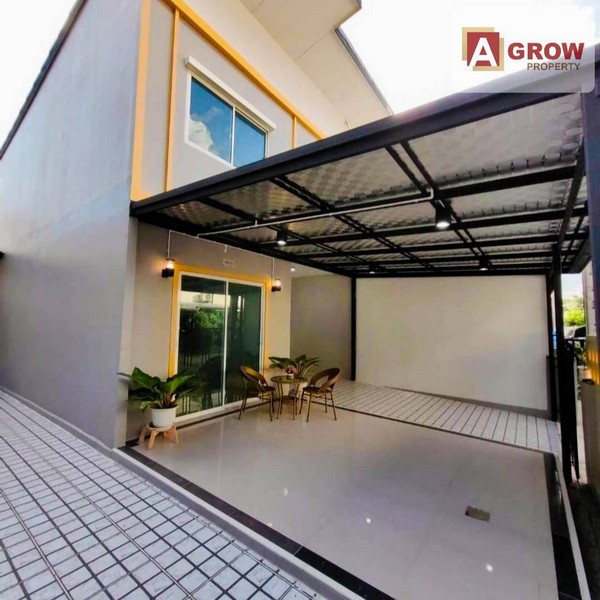 หมู่บ้านไลโอ บลิสซ์  กาญจนาภิเษก-ชัยพฤกษ์ บ้านหลังมุม ต่อเติมใหม่ทั้งหลัง หลังบ้านโล่งโปร่งไม่ชนใคร