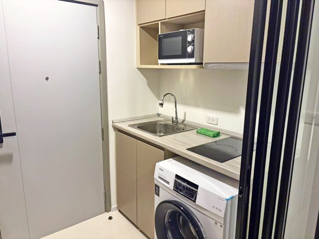 MRT มีนบุรี 300ม. ม.เกษมบัณฑิต ร่มเกล้า 1.1 กม. ให้เช่า คอนโด Origin รามคำแหง 209 ชั้น3 26ตร.ม.  1 นอน 1 น้ำ เฟอร์ เครื่องใช้ไฟฟ้าครบ