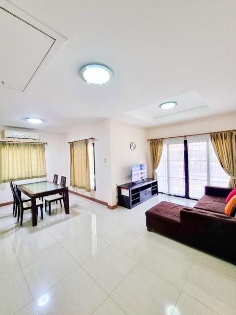 บิ๊กซี อยุธยา 800 ม. บ้านเดี่ยว 60 ตร.วา. 240 ตร.ม. เฟอร์ครบ โฮมโปร อยุธยา 1.7 กม. ตลาดจอมพล 3.3 กม. 3นอน 2น้ำ