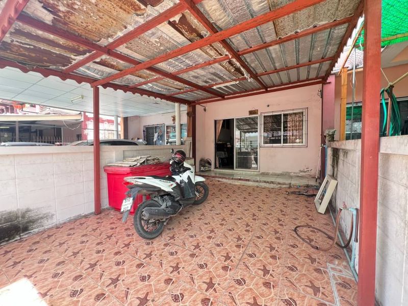 ทาวน์เฮ้าส์ โครงการบ้านรุ่งทวี นิคมบางปู ทาวน์เฮ้าส์ โครงการบ้านรุ่งทวี นิคมบางปู