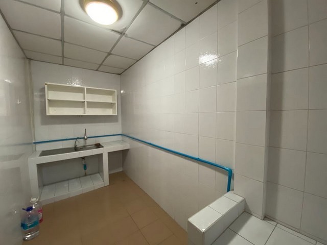 ให้เช่าทาวโฮม เข้า ซอยสุขุมวิท39 ,49 ใกล้ BTS สถานีพร้อมพงศ์ หลังมุม บ้านพร้อมมิตรวิลล่า หลังห้างสรรพสินค้าเอ็มควอเทียร์ ใกล้ห้างเอ็มโพเรียม