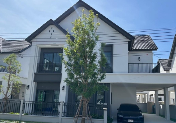 ให้เช่าและขาย บ้านเดี่ยวเซนโทร บางนา ตกแต่งสวยพร้อมอยู่