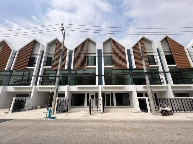 ให้เช่าอาคารพาณิชย์ 1 คูหา 3 ชั้น โครงการ Deco ซอยสุขุมวิท 70 ทับ 5 ใกล้ BTS แบริ่ง