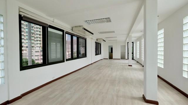 ให้เช่าพื้นที่สำนักงาน หรือร้านค้า ขนาด 100 ตรม. ชั้น 5 ริมถนนนราธิวาส ใกล้ BTS ช่องนนทรี