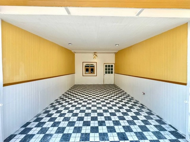 KDH0080 ขาย ทาวน์เฮ้าส์  บางนาง พานทอง ขนาด 16 ตร.วา รีโนเวทมินิม่อล