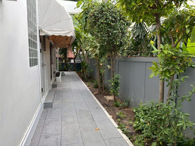 ให้เช่าบ้านเดี่ยว 2 ชั้น สุขุมวิท 71 ที่ดิน 340 ตร.วา สวนขนาดใหญ่ร่มรื่น แต่งครบพร้อมห้องสันทนาการ