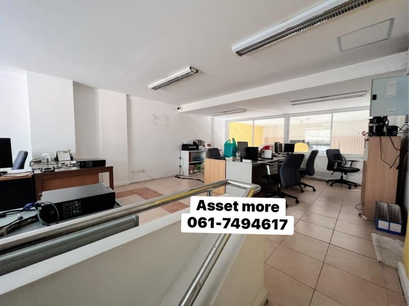 ให้เช่าตึกแถว 4 ชั้น ตึกมุมใกล้บีทีเอสวงเวียนใหญ่. ขนาด 16  ตรว พื้นที่ใช้สอย 320 ตรม. แขวงคลองต้นไทร.  เขตคลองสาน  กทม