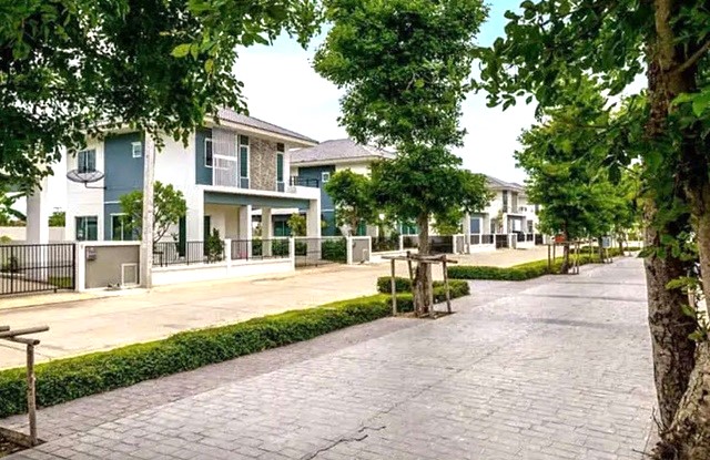 ราชพฤกษ์ โลตัส วัดไพร่ฟ้า 2.6 กม. ขาย-เช่าบ้านเดี่ยว 2 ชั้น 52ตร.วา. 205ตร.ม. 3 นอน 2 น้ำ ตลาดพูนลาภปทุม 3.6 กม  รพ.ปทุมธานี 3.8 กม.เ