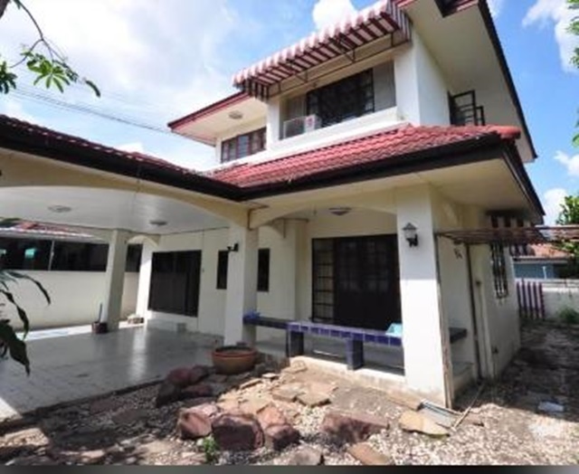 BTSคูคต 2.2 กม. บิ๊กซีสุขาภิบาล5 700ม. ให้เช่าบ้านเดี่ยว 2ชั้น 70ตร.วา.280ตร.ม. วิวทะเลสาบ ม. นอร์ทกรุงเทพ 3นอน ตลาดเอซี สายไหม 1.5กม. 