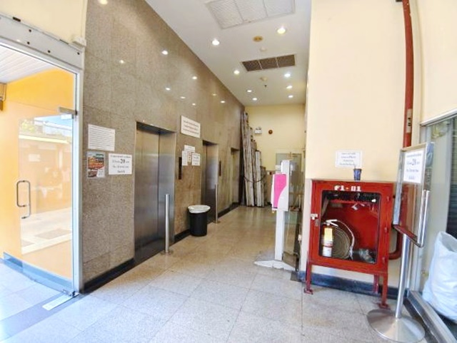 ให้เช่า ห้องหน้าอาคาร MRT วัดมังกร สามยอด 600 ม. มหาจักร หลวง มหาไชย แม้นศรี  มีชั้นลอย 200 ตร.วา. 60 ตร.ม. เยาวราช สารพัดช่างพระนคร 600 ม.