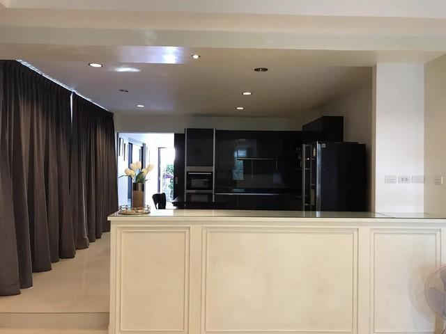 ขายบ้านเดี่ยว 2 ชั้น หมู่บ้านธารารมณ์ รามคำแหง ซอย 9 พร้อมสระว่ายน้ำส่วนตัว ใกล้รถไฟฟ้าสายสีส้ม