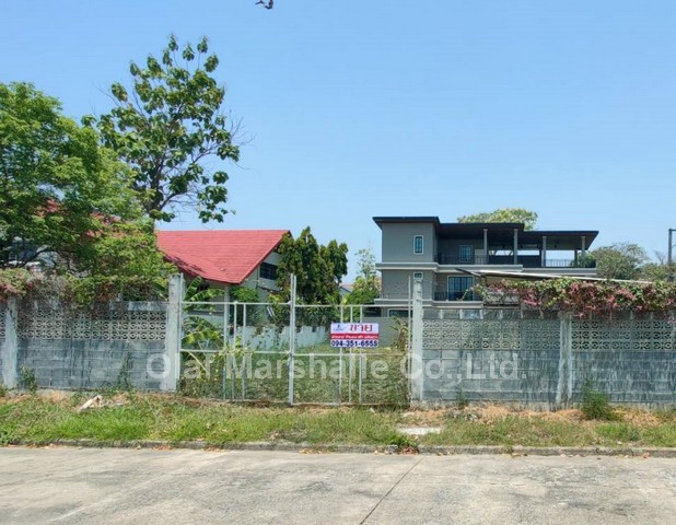 ขายที่ดินสวย ราคาดีสุดๆ ขนาด 225 ตร.ว. ในซอยหมู่บ้านเสรีวิลล่า ใกล้แหล่งชุมชน เดินทางสะดวก