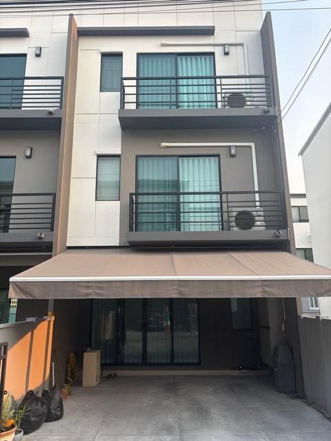 P504 ให้เช่าทาวน์โฮม 3 ชั้น บ้านกลางเมือง รามอินทรา Baan Klang Muang Ramintra ถนนซอยกาญจนาภิเษก 6/1