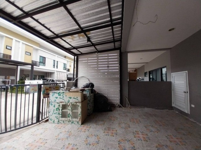 ทาวน์เฮ้าส์ The Modish ราชพฤกษ์-กาญจนาภิเษก  สไตล์ Modern Loft