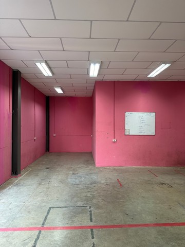 ให้เช่าโกดังมีออฟฟิต Facility  ซอยสายไหม 35  ทำเลดี เดินทางสะดวก เหมาะสำหรับเก็บสินค้า  กระจายสินค้า  ทำออฟฟิศ  ทำโรงงาน