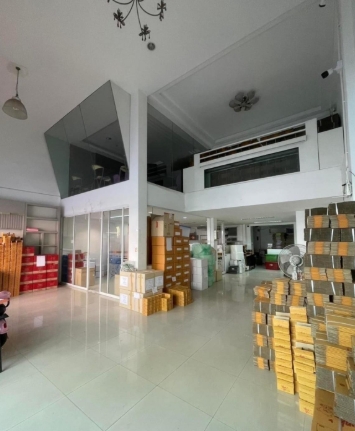 ขายอาคารพร้อมพื้นที่เก็บสินค้า 2 คูหา 5 ชั้น หมู่บ้านอัมรินทร์นิเวศน์ พหลโยธิน บางเขน