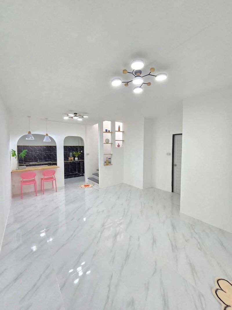 ขาย บ้านพฤกษา 3  วัดลาดปลาดุก รีโนเวทจัดเต็มสวยตรงปก  1.79 ลบ ฟรีโอน