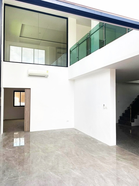 พุทธบูชา 40-46  บิ๊กซี ประชาอุทิศ 3.1 กม 3 นอน ให้เช่าบ้านเดี่ยว 2 ชั้น 57ตร.วา.พระจอมเกล้าธนบุรี 1.4 กม..4 น้ำ