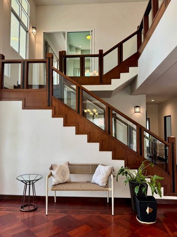 ให้เช่าพูลวิลล่าหลังใหญ่ 2 ชั้น เฟอร์ครบ ร่มรื่น หมู่บ้านล้านนาธารา