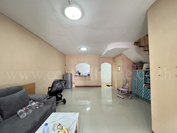 ทาวน์เฮ้าส์ 2 ชั้น บ้านพฤกษา ซี รังสิต - คลองหลวง 3