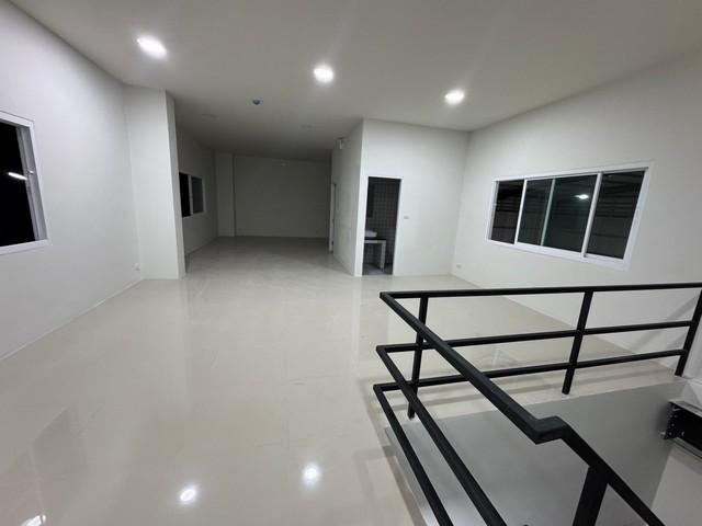 ให้เช่าอาคารโรงงาน พร้อมสำนักงาน 2 ชั้น ถนน 9 กิโลศรีราชา ใกล้นิคมสหพัฒน์ และท่าเรือแหลมฉบัง