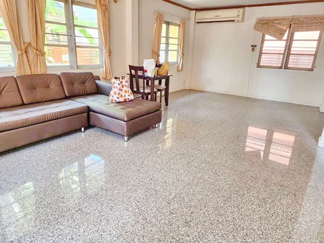 เฟอร์ครบ พระราม 9 อ่อนนุช  สุวรรณภูมิ  ตลาดนำชัย 2.5 กม ให้เช่าบ้านเดี่ยว 2 ชั้น 62ตร.วา. 4นอน 242ตร.ม. APLบ้านทับช้าง 300 ม.