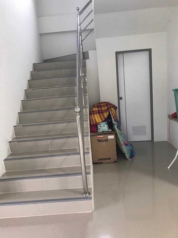 ปล่อยเช่า และVายทาวน์โฮม 2 ชั้น เฟอร์นิเจอร์ครบ โซนหนองละลอก ระยอง