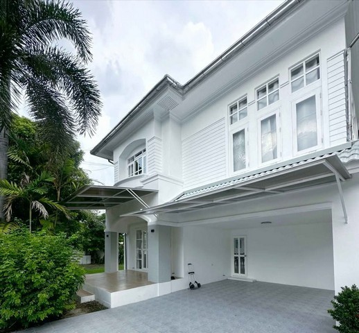 ให้เช่าบ้านเดี่ยวใกล้ รถไฟฟ้า สถานีไทรม้า ใกล้ ห้าง Central Westgate  หลังมุม ในโครงการมีทะเลสาบ  ย่านถนน ราชพฤกษ์ และ ถนน รัตนาธิเบศร์