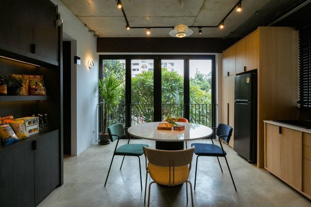 ทาวน์โฮม ดีไซน์โดดเด่น ตกแต่งสไตล์ลอฟ์ท ใกล้เซ็นทรัลเฟส