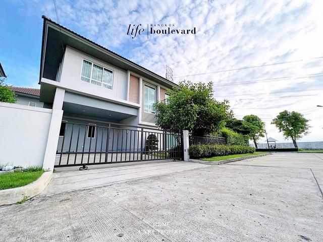 P530 ให้เช่า บ้านเดี่ยว ไลฟ์ บางกอก บูเลอวาร์ด รังสิต Life Bangkok Boulevard Rangsit ติดถนนใหญ่รังสิตคลอง 2 ใกล้ฟิวเจอร์ปาร์ค